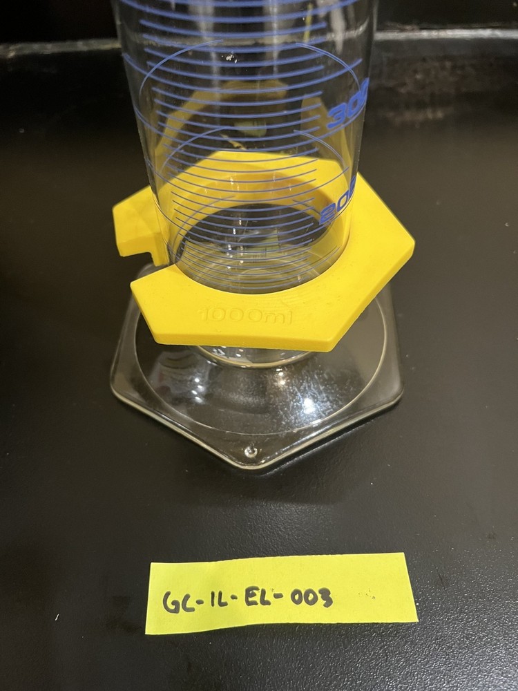 Eisco Labs 1000ml Graduated Cylinder, Class A, ASTM - Hexagonal Base