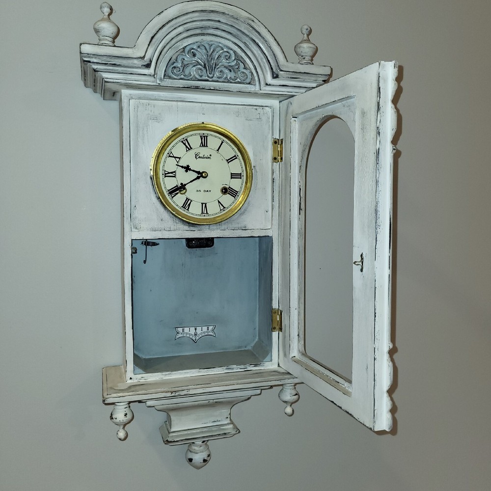 VINTAGE CENTURION 35 DAY WALL CLOCK. Untested, no Key.