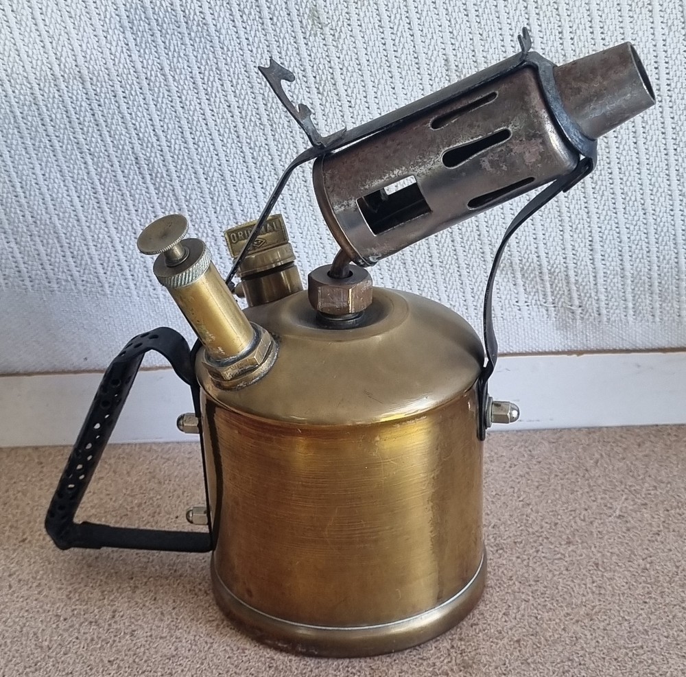 Original Primus 2 Pint Blow Torch