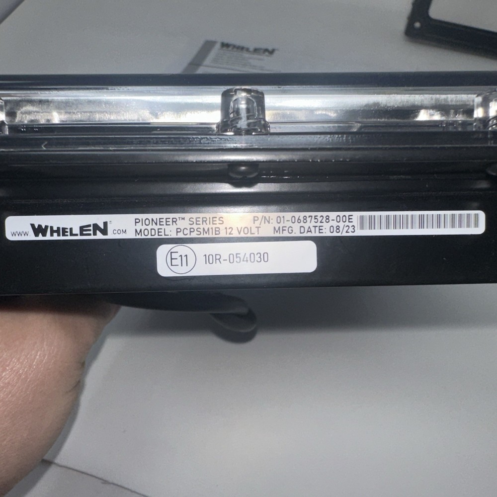 WHELEN SINGLE PANEL, COMBINATION FLOOD/SPOT, BLACK FLANGE - PCPSM1B