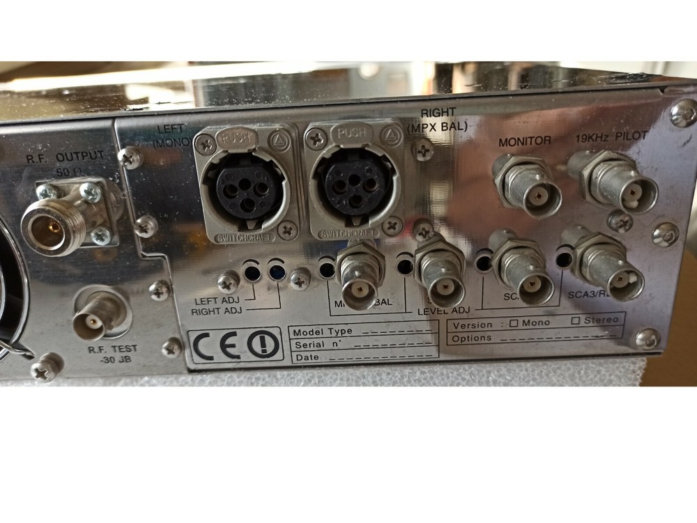 Broadcast FM Transmitter 30w In MPX - 88-108 Mhz - RVR