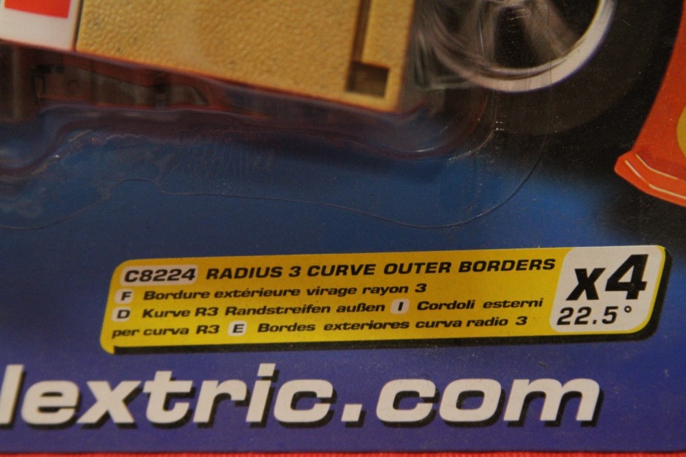 Scalextric Radius 3 Curve Outer Borders (x 4) 22.5 degrees - C8224