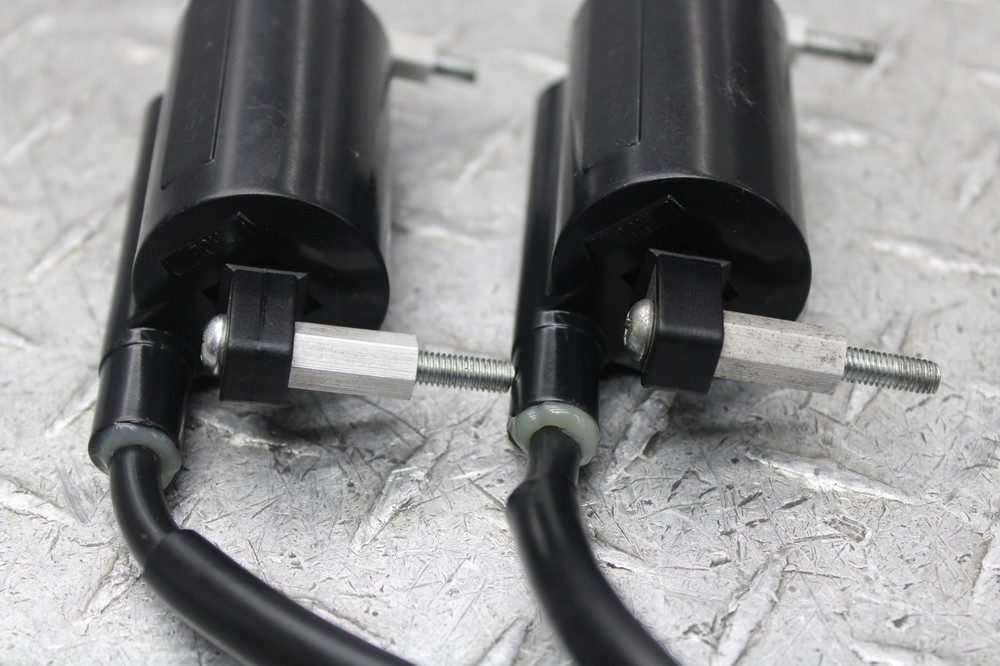 2015 SUZUKI GW250F IGNITION COILS COIL SPARK PLUG CAPS
