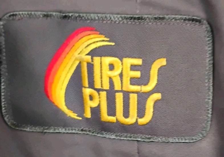 Tires Plus Work Uniform Quilted Jacket Coat Large Gray Full Zip