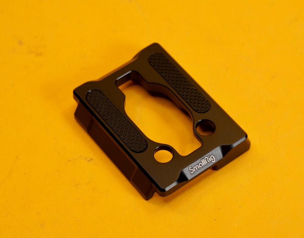 SMALLRIG MANFROTTO 200PL QUICK RELEASE PLATE FOR SELECT SMALLRIG CAGES