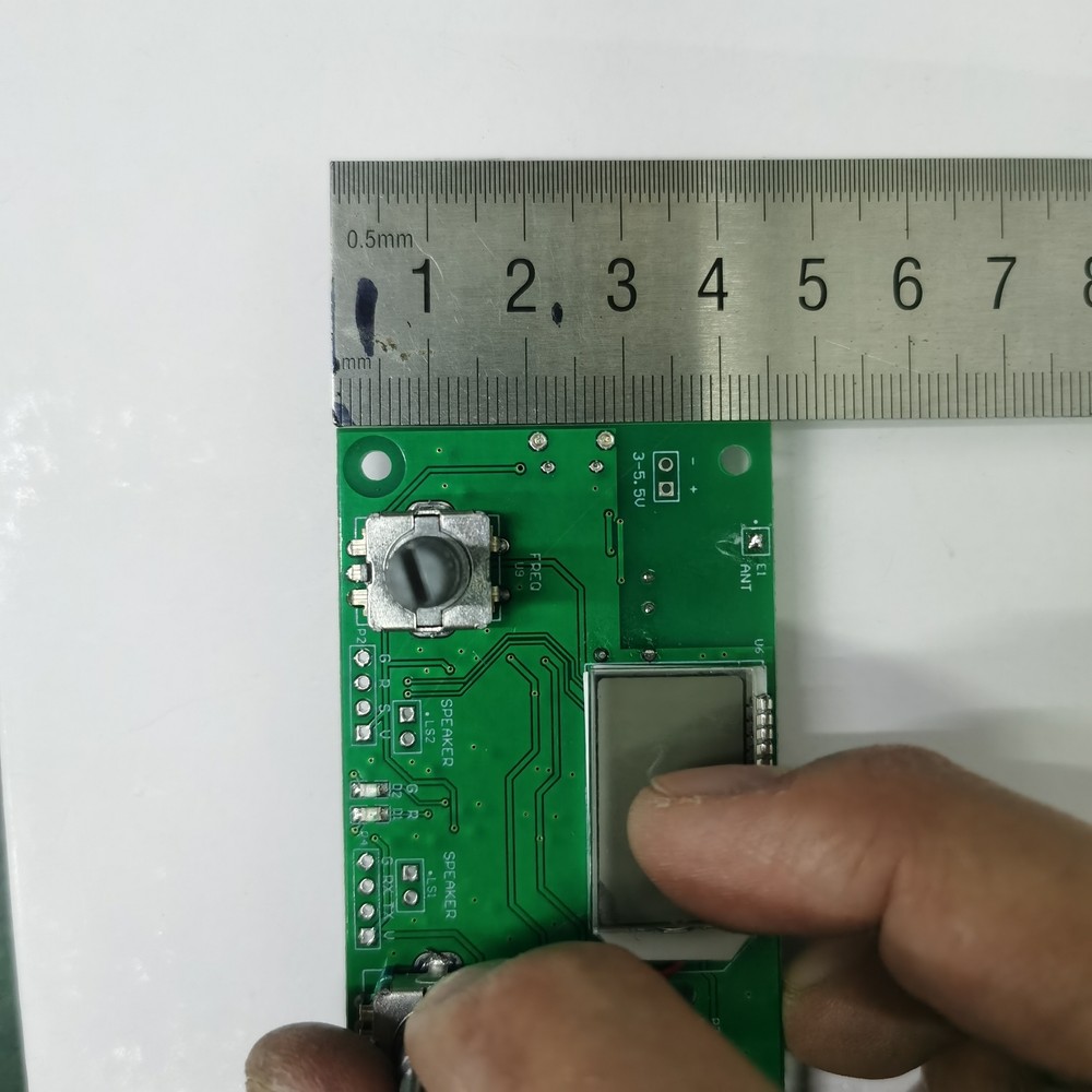 DSP PLL Digital Stereo FM Radio Receiver Module 87-108MHz with Serial Control.