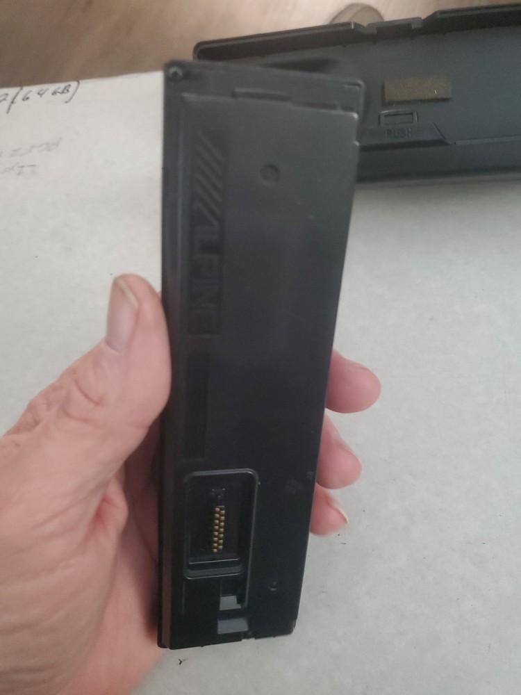 alpine CDA-9811 faceplate And Storage Box