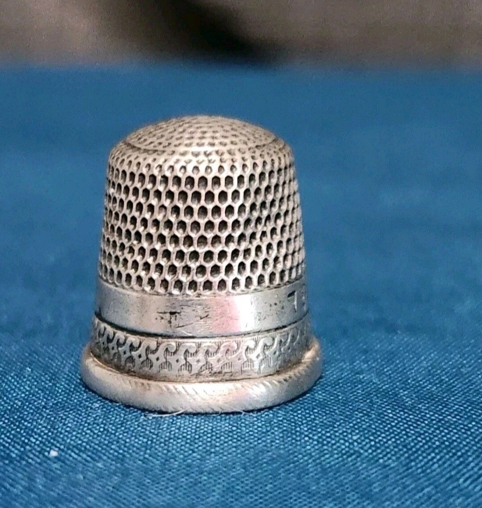 Antique Sterling Silver Thimble Size 7 (Unknown Maker Mark)