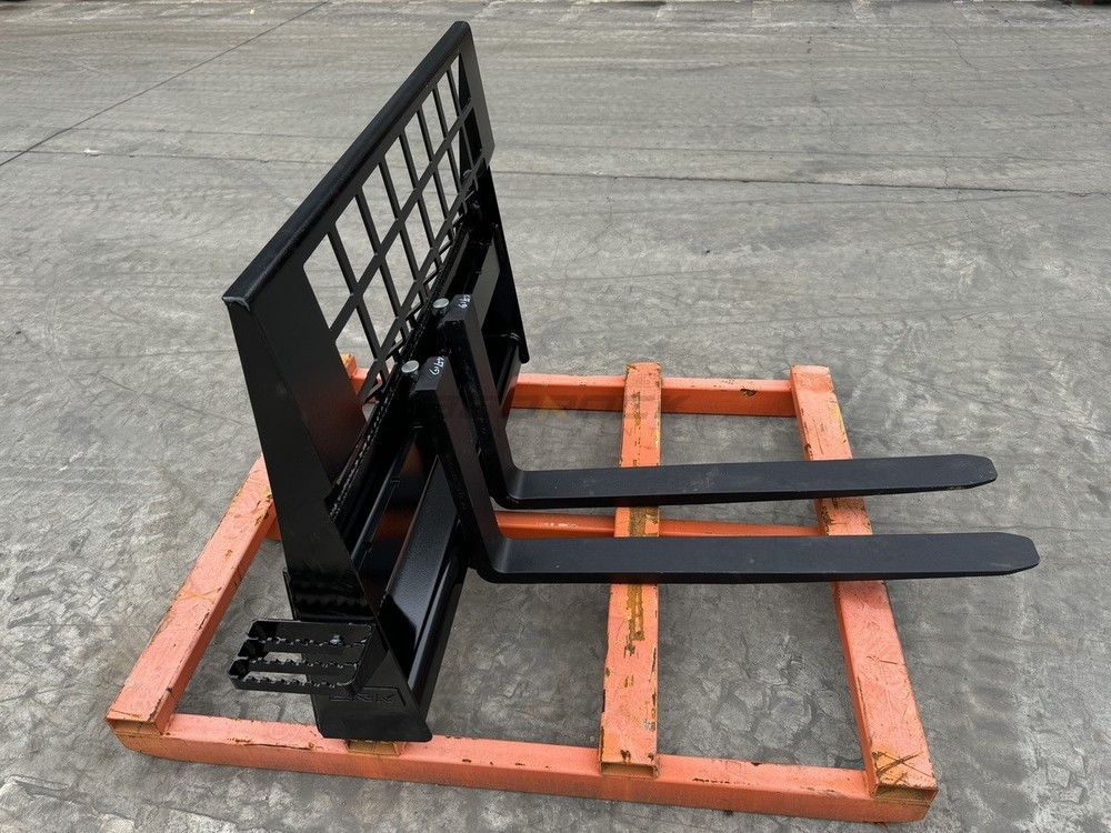 Skid Steer Loader GP Fork Carriage, 50in