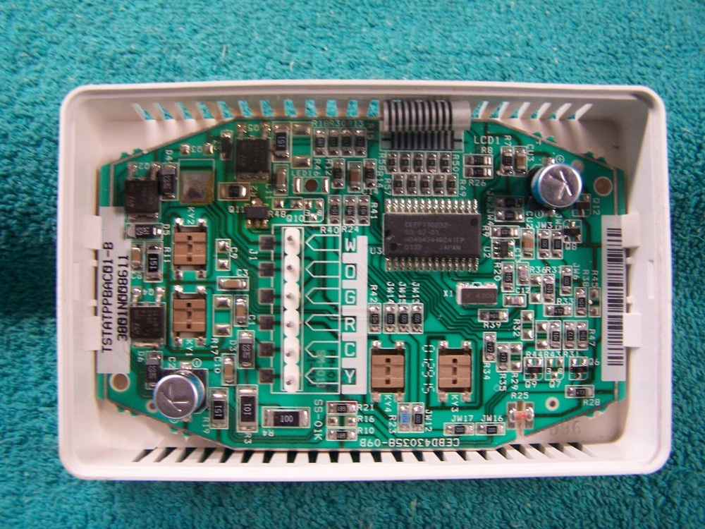 Carrier Bryant Payne TSTATPPBAC01-B 5-2 day Programable Thermostat "White"