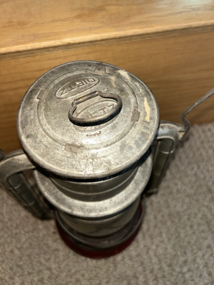 Dietz Wizard No. 2 Kerosene Lantern. Clear Globe