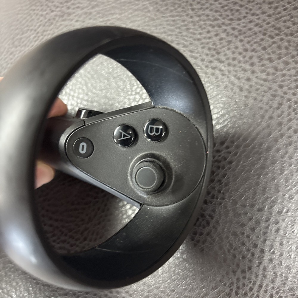 Genuine Oculus Quest 1 / Oculus Rift S Controller (RIGHT HAND ONLY) VR
