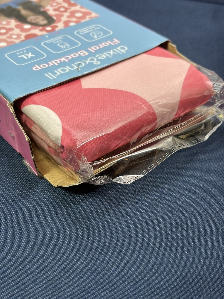 Dixie & Charli 4×5 Floral Backdrop Pinks New Sealed