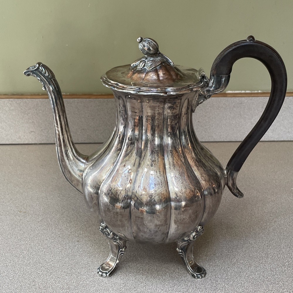 Vintage Silver-Plated Teapot, Oneida Heirloom Melon Pattern 10"