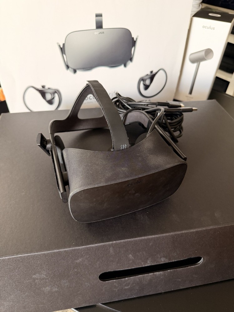 Oculus Rift CV1 VR Headset Bundle w/ Touch Controllers + 3 Sensors Complete