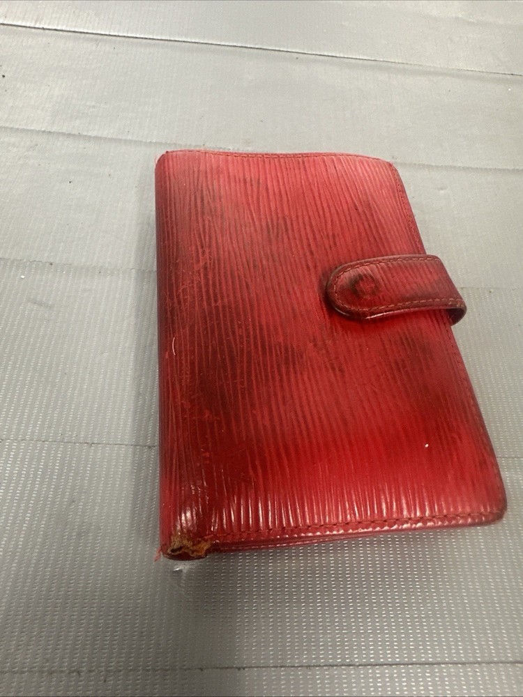 LOUIS VUITTON Epi Agenda Red LV Auth