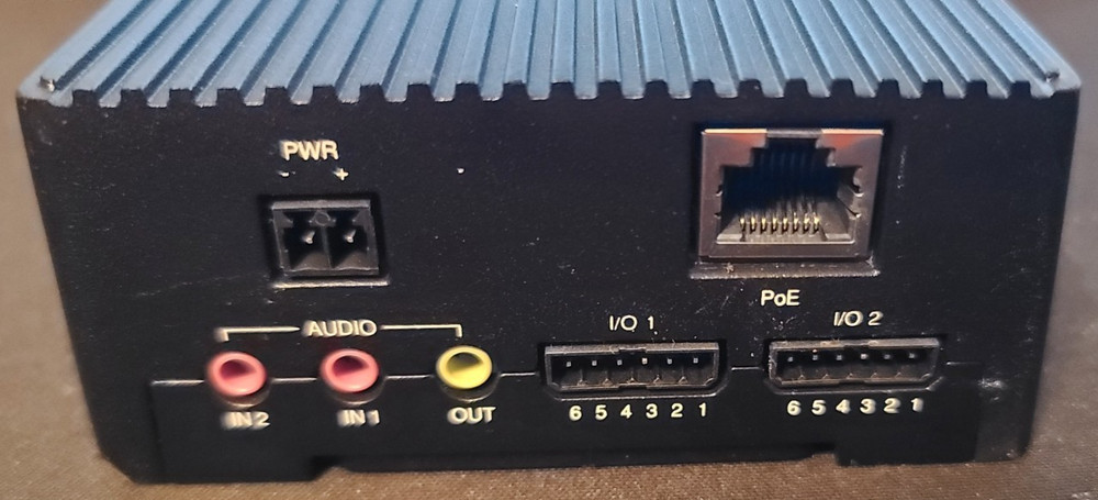 AXIS D3110 Connectivity Hub no power supply