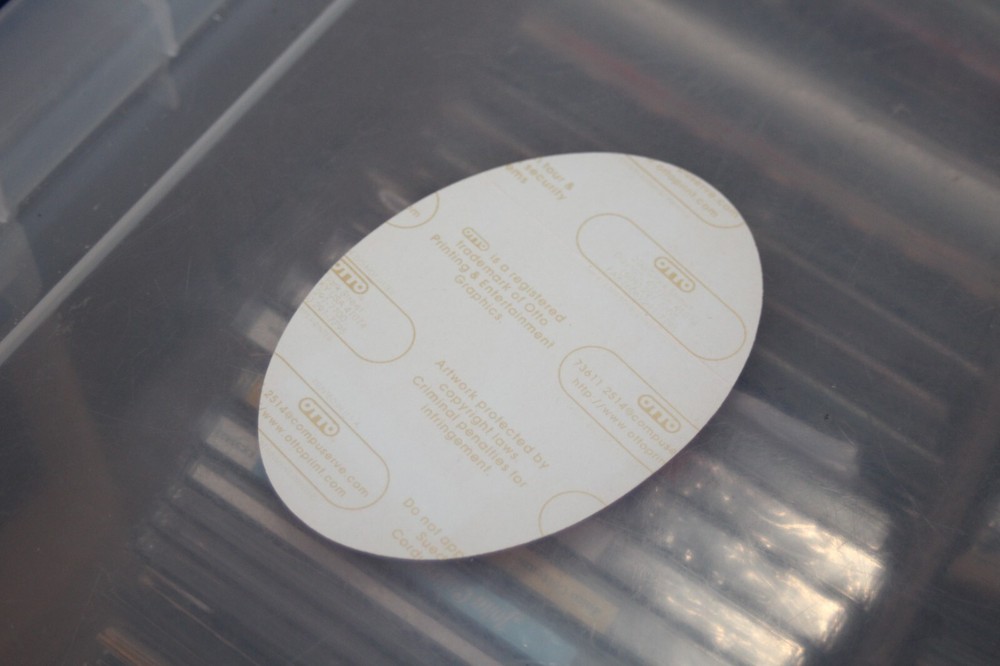 Neil Young - Unused Backstage Pass - FREE POSTAGE - 2001 Tour Red