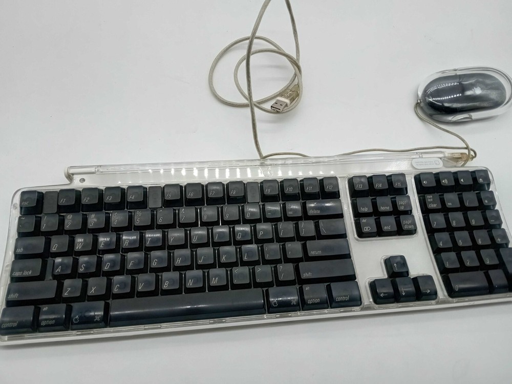 Apple Pro Keyboard M7803 2002 White 5V 200mA (all keys except ctrl and alt work)