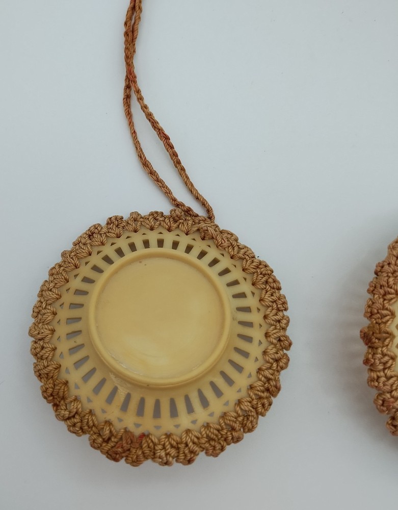 1950s Yellow Rose Curtain Tie Back or Light Pull Strings Plastic w/ Crochet 3D