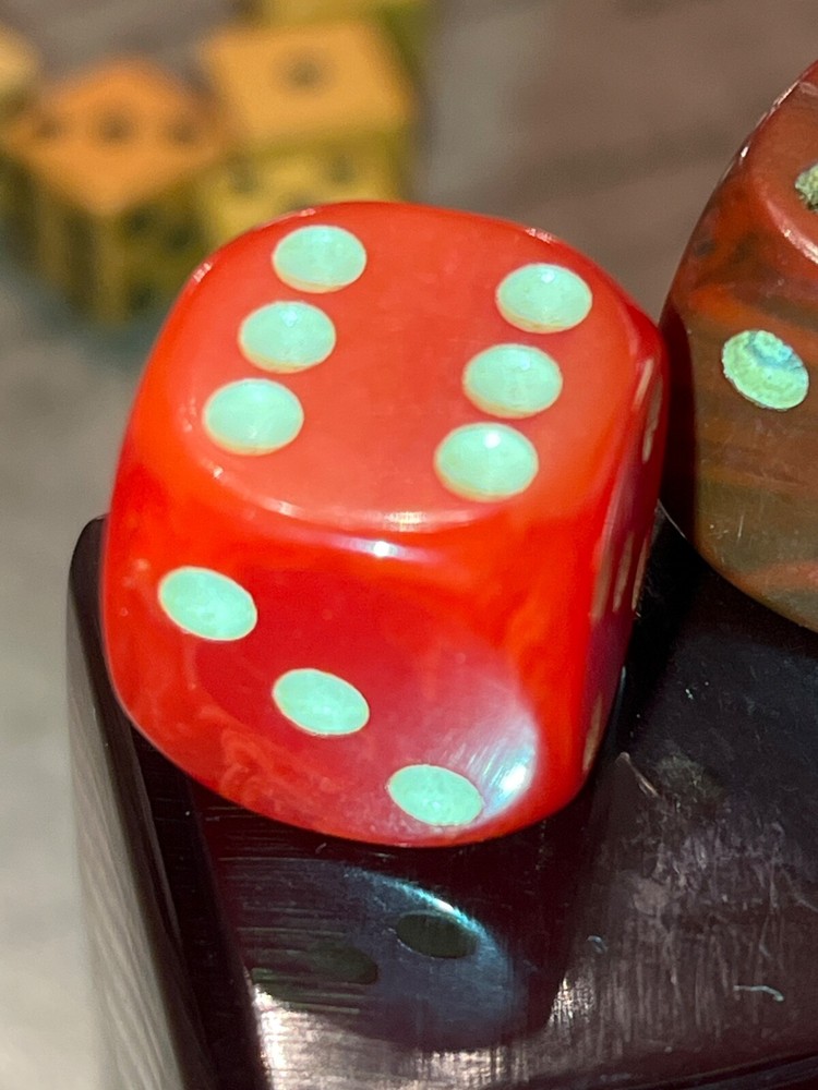 Old red marbled backgammon mismatched rounded dice pair 021625@