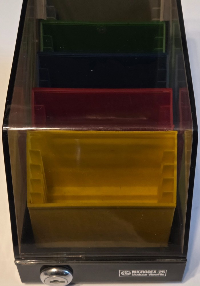 Vintage SRW Microdex 25 Floppy Disk Case for 3.5 inch Computer Disk Modular View
