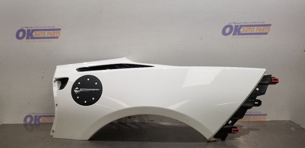 14 CHEVY CORVETTE C7 COUPE QUARTER PANEL LEFT DRIVER WHITE