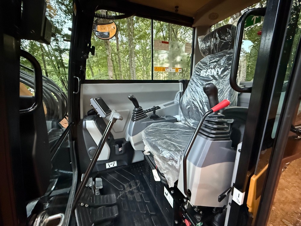 SANY EXCAVATOR SY802