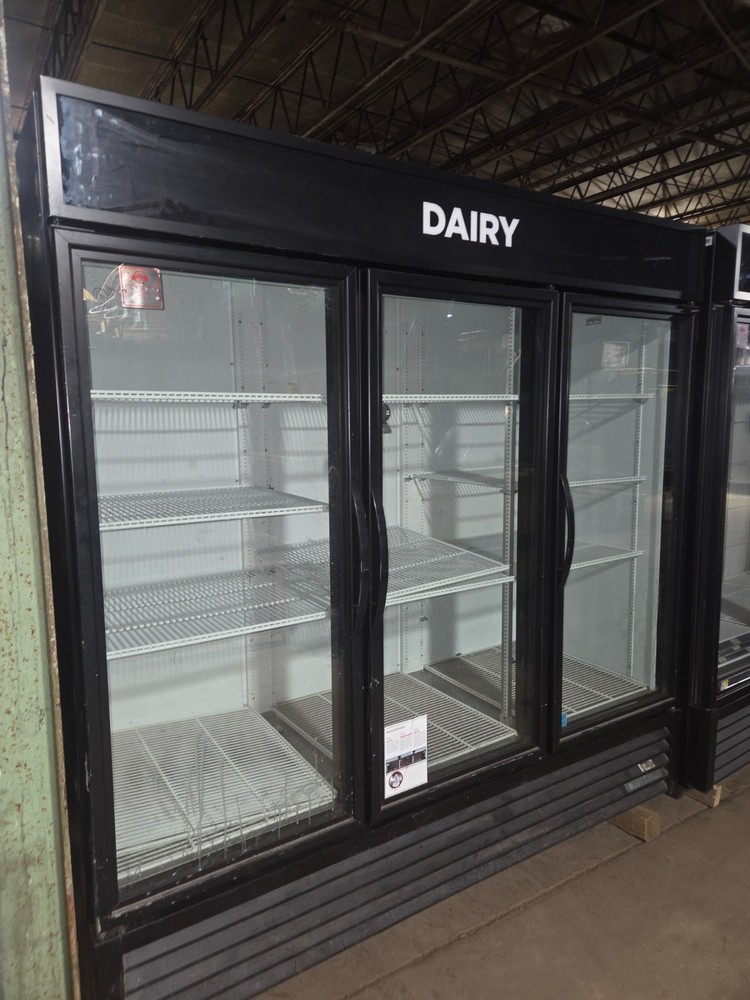 3 Doors commercial cooler
