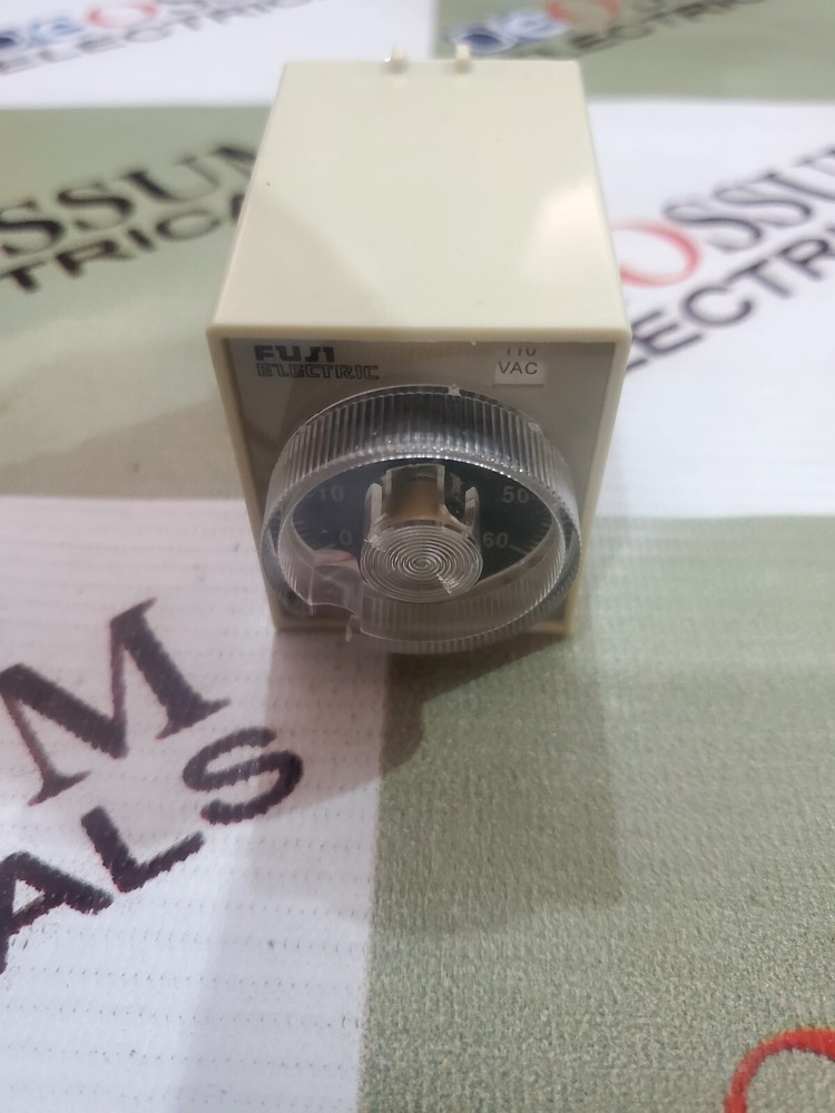 FUJI ST3PF ELECTRONIC TIMER TIME RANGE 60SECOND VOLTAGE 110VAC FREEFAST SHIPPING