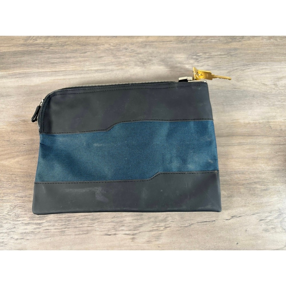 Master Lock Water Resistant Nylon Locking Storage Bag NWOT