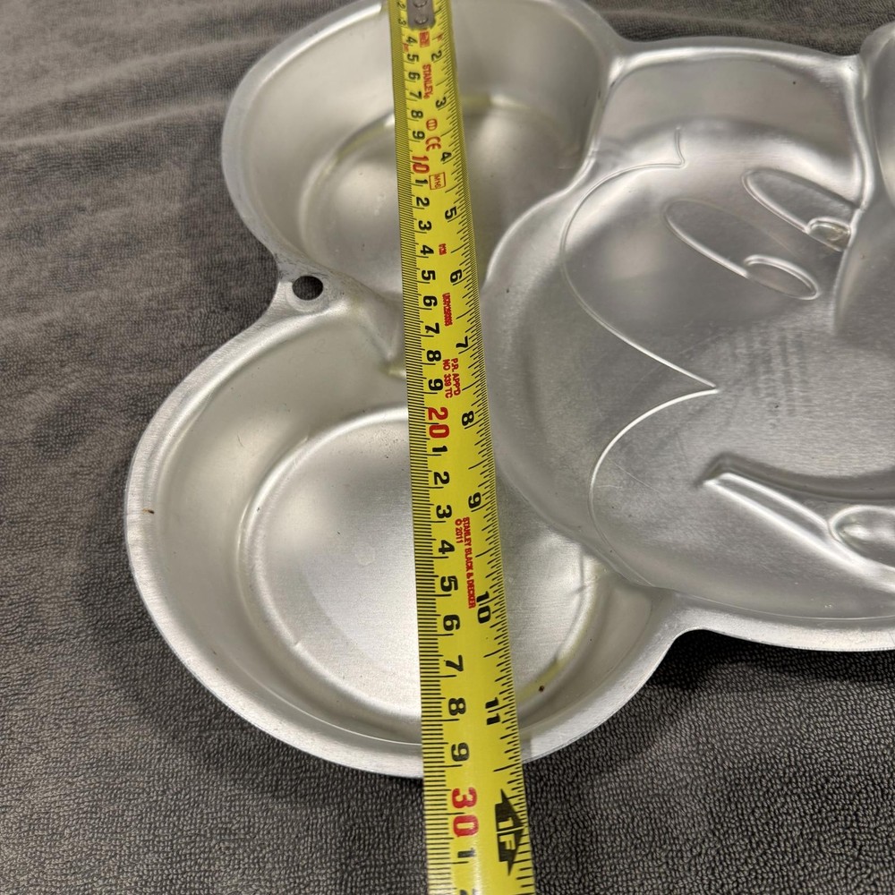 Wilton 2105-7070 Mickey Mouse Cake Pan Silver Medium Disney