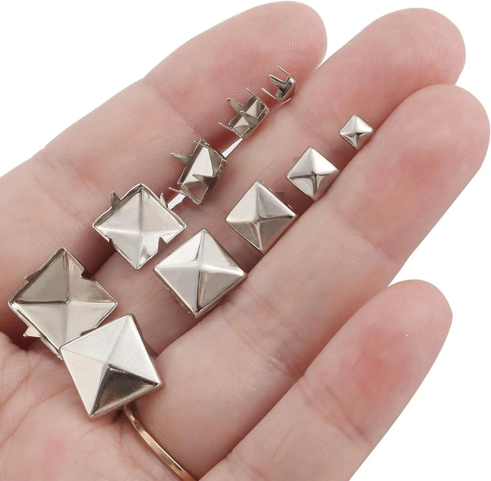 968 Pcs Assorted Sizes Square Pyramid Studs Prong Studs for Clothing Leather Riv