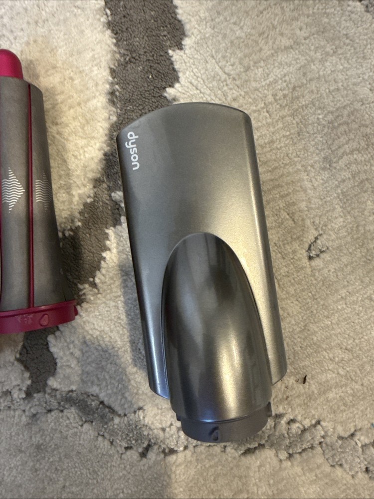 Dyson Attachments for Airwrap Multi/styler.