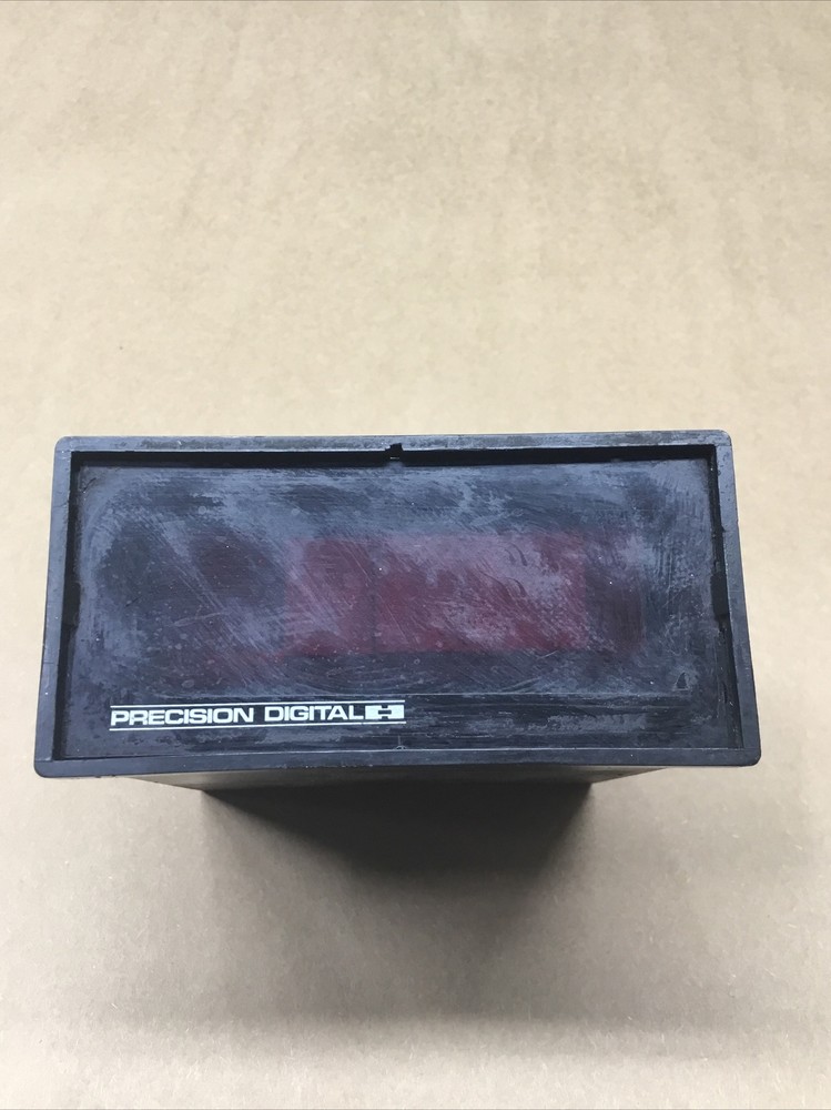 PRECISION DIGITAL TEMPERATURE CONTROLLER #719K109