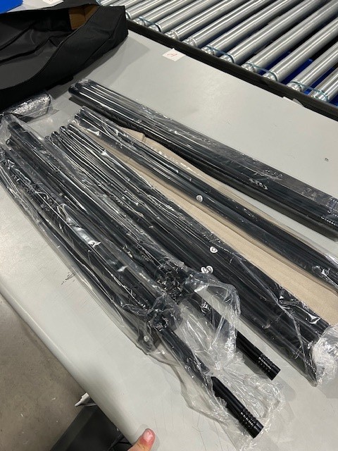 GENERIC 120" WHITE PROJECTOR SCREEN WITH 2 FOLDABLE STANDS - WHITE