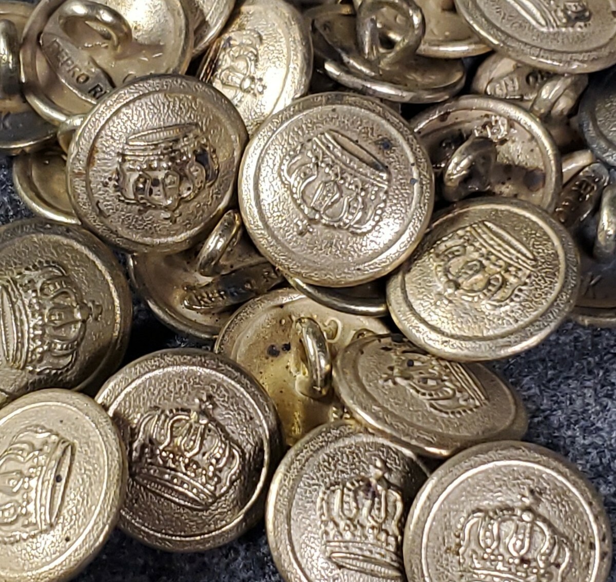 WWI German Button 1910 with Brass finish, 18MM buttons by the each
