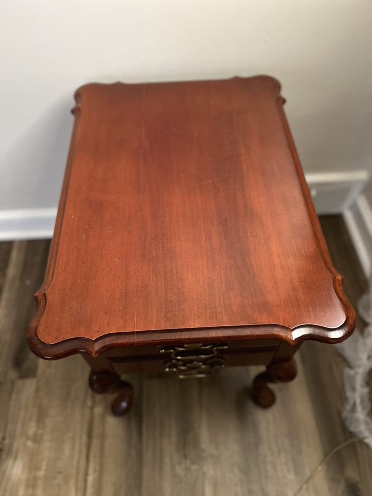 corner table antique