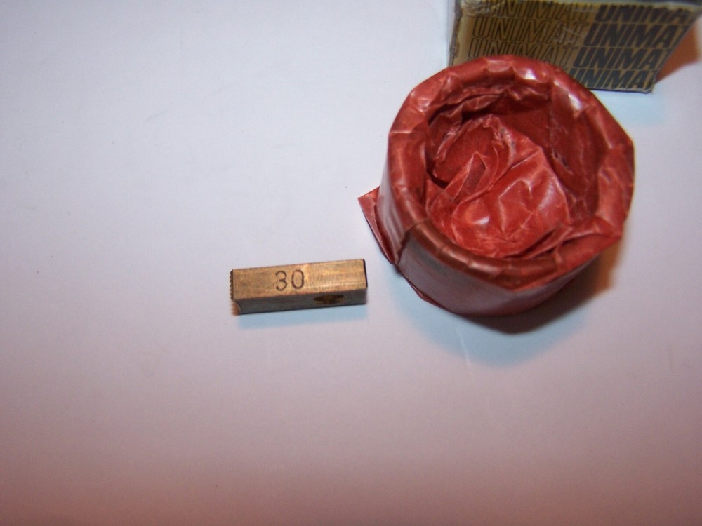 UNIMAT , Thread Pattern #1271, Size 30, NOS, fits Threader #1270, Austria, #117