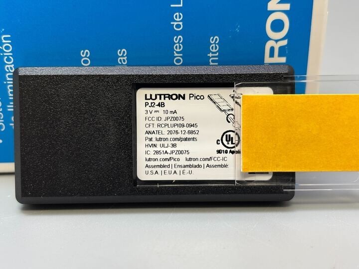 LUTRON Pico PJ2-4B-TMN-L31 Wireless Controller (Black) (New)