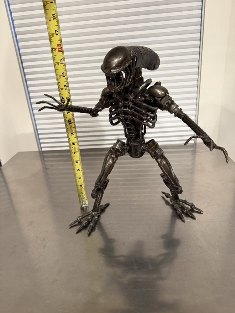 metal sculptures alien