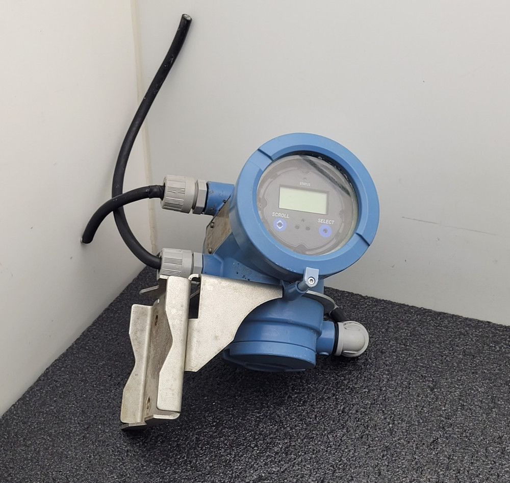 Micro Motion 2700R12ABZEZZZ Transmitter Mfg 2014 Unit B