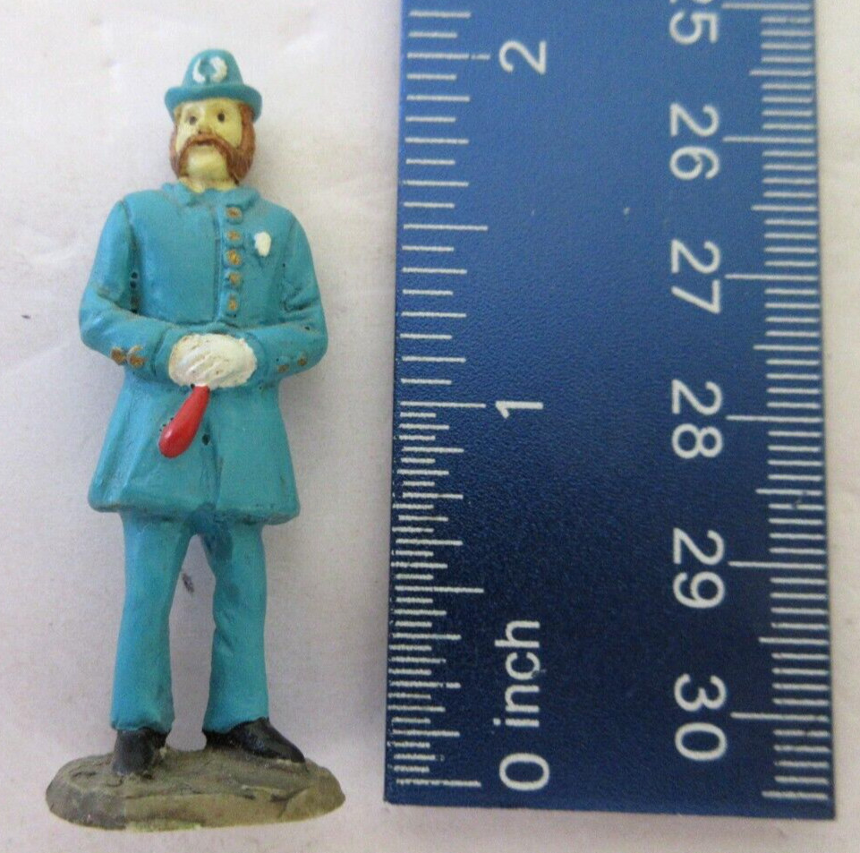 O SCALE ? POLICE OFFICER