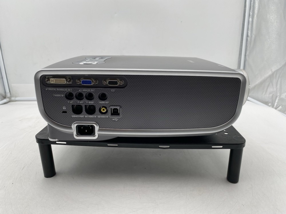 Canon SX7 Data Projector