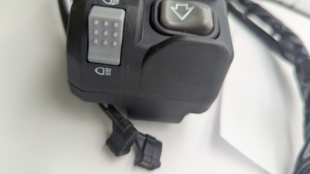 UNTESTED SWITCH FOR HONDA AND OTHERS