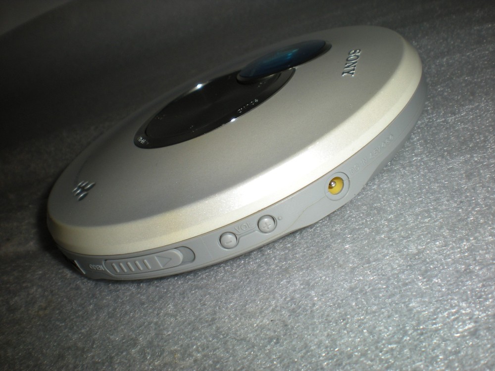 VOLUME PROBLEM READ Sony D-EJ250 Walkman Portable CD Player Personal Stereo
