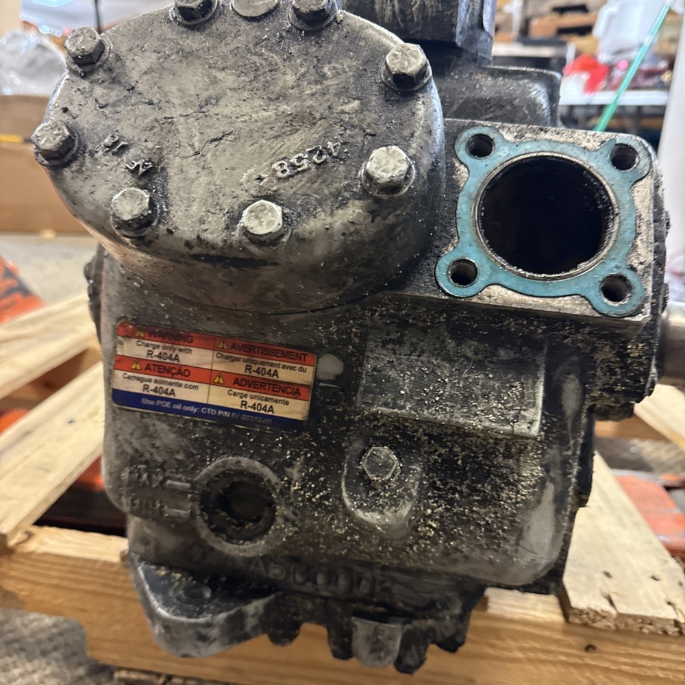 CARRIER TRANSICOLD PN. Model. 05GA5004BA/C Compressor Used