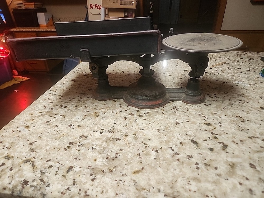 Vintage  Cast Iron  Scale