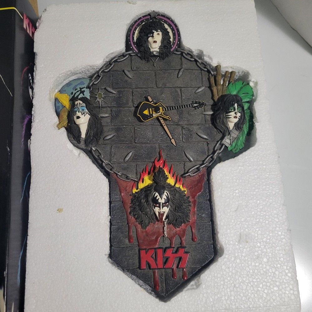 KISS Vintage 1998 SPENCER GIFTS Pendulum Wall Clock