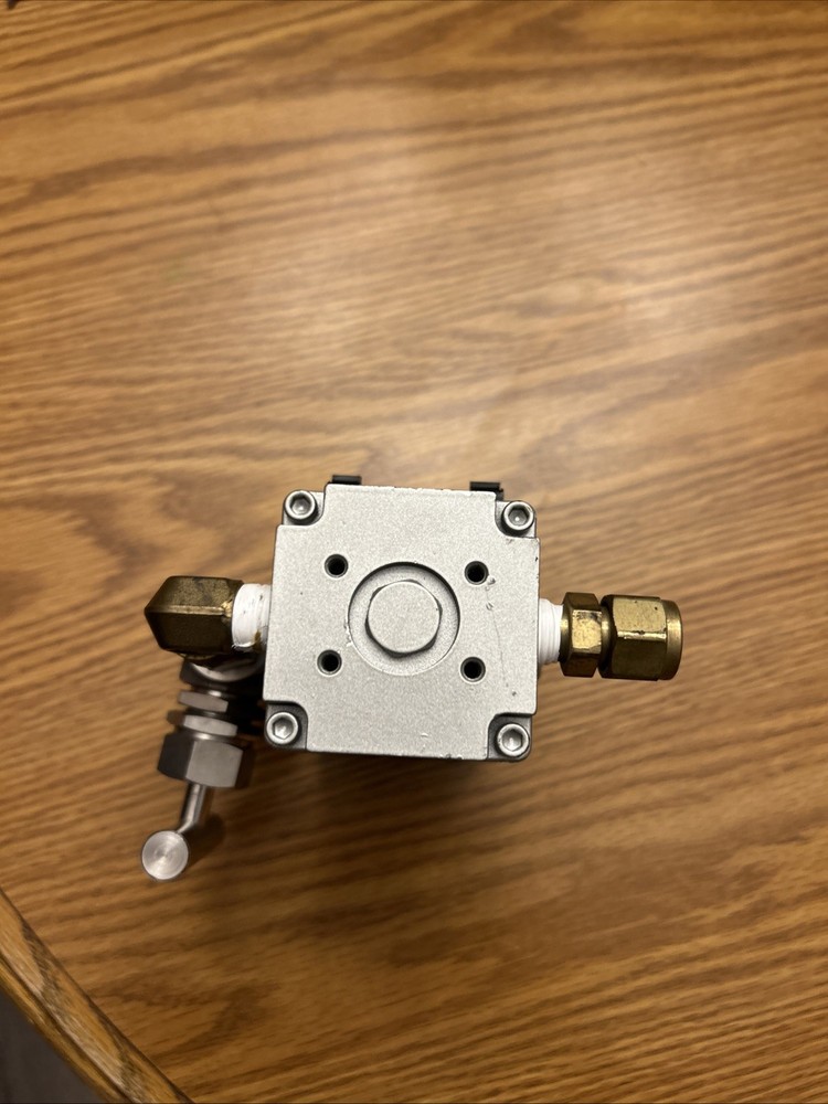 Marsh Bellofram 511PE0G015P0100 Electropneumatic Regulator
